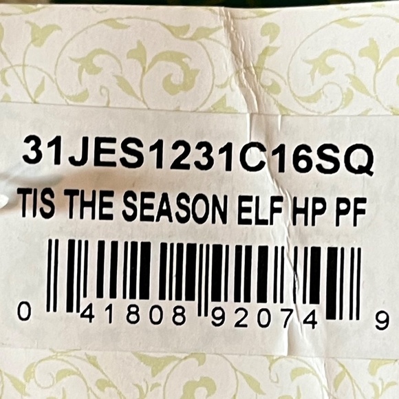 Punch-needled pillow and cover
NWT

From a smoke-free and pet-free home - Picture 3 of 4